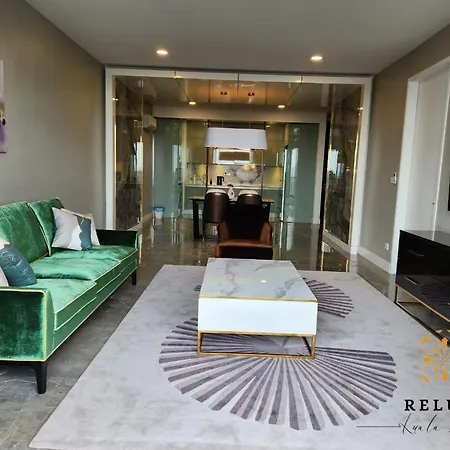 The Platinum 2 Klcc Premium Suite By Reluxe Kuala Lumpur Exterior photo