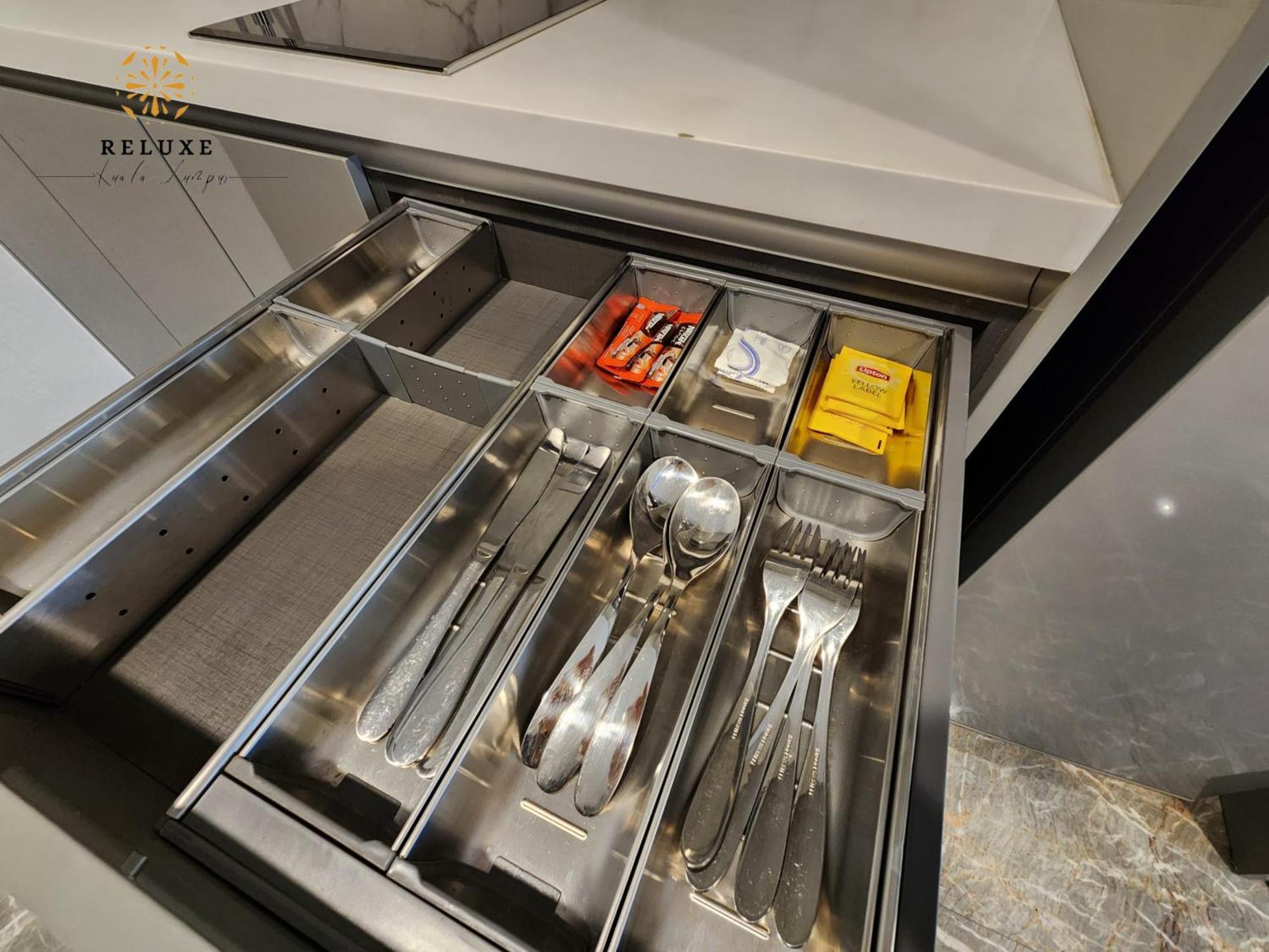 The Platinum 2 Klcc Premium By Reluxe Apartment